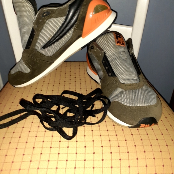 Fila - Picture 3 of 4